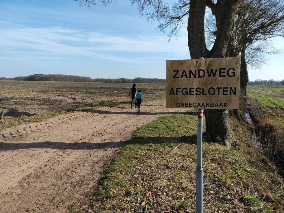 Vilsteren Kindvriendelijke Bungalow In Het Bos Bij Zwemmeer. מראה חיצוני תמונה